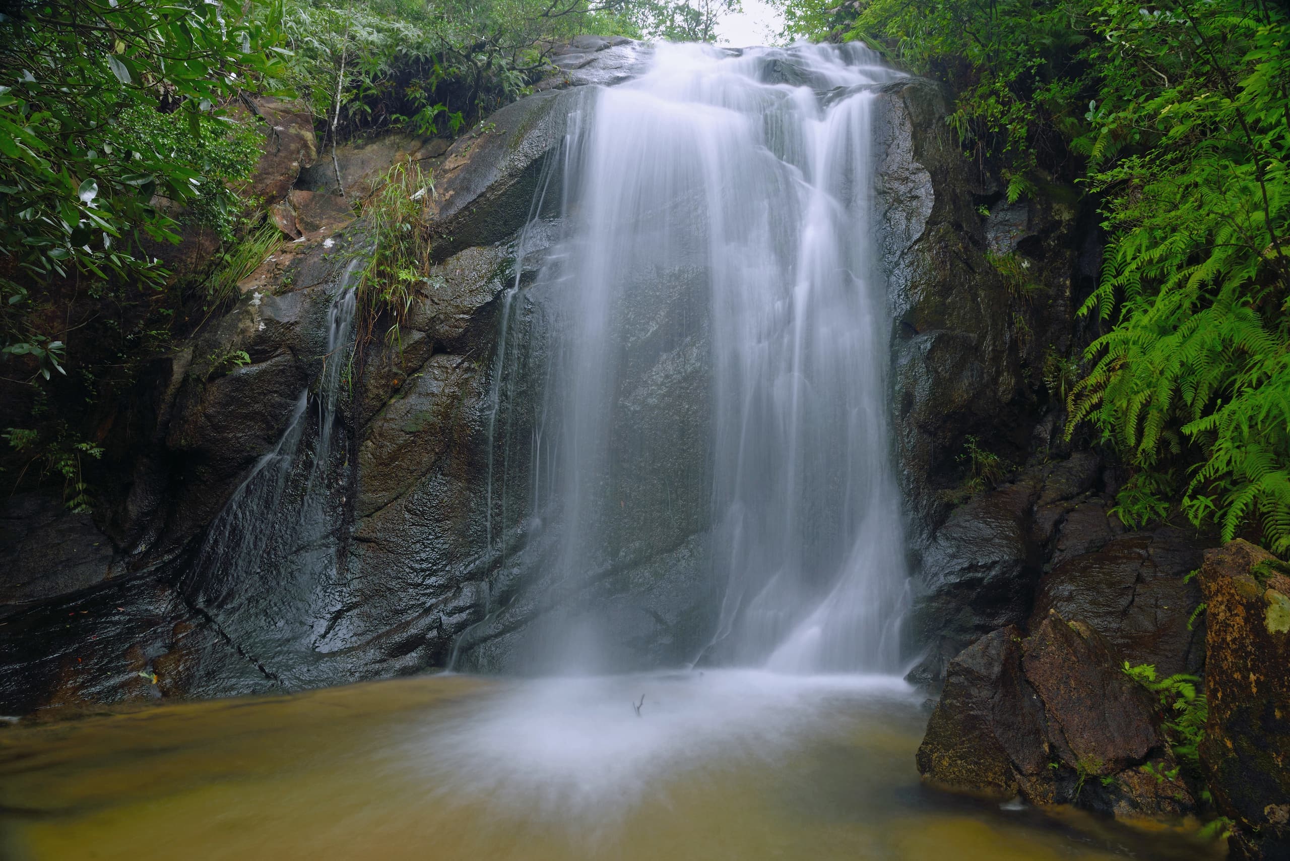 マルコ水の神滝